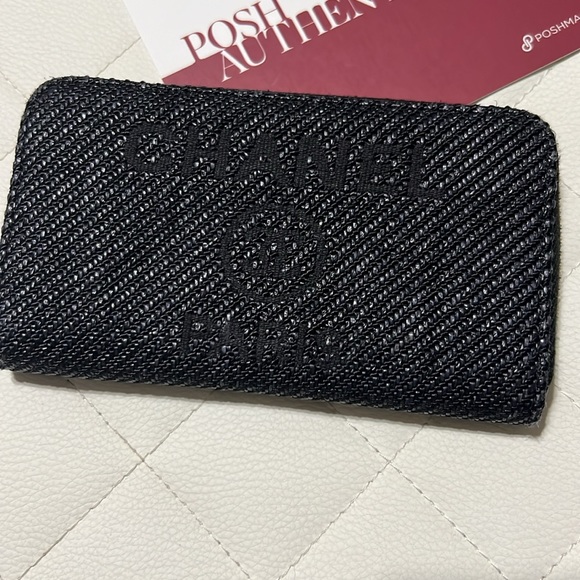 Dark Chanel Wallet 🌺 - Picture 3 of 5